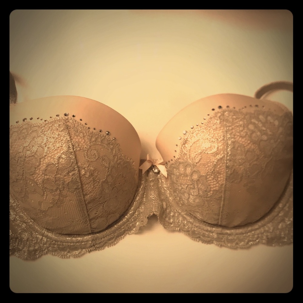 34D Victoria secret dream angels Demi Bra
